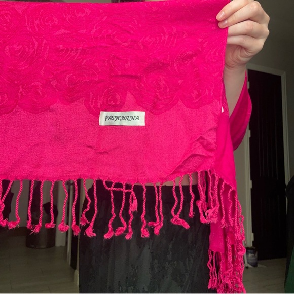 Pashmina Fuchsia Wrap - Picture 7 of 14